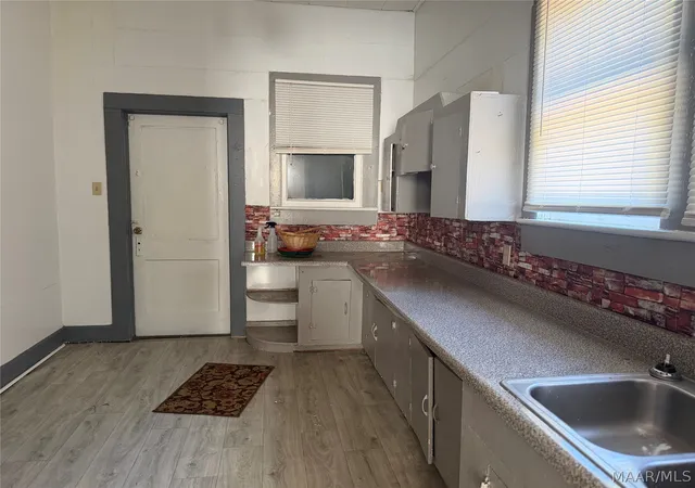 5th image of 1919 Lauderdale St, Selma, AL 36701 | MLS# 585715