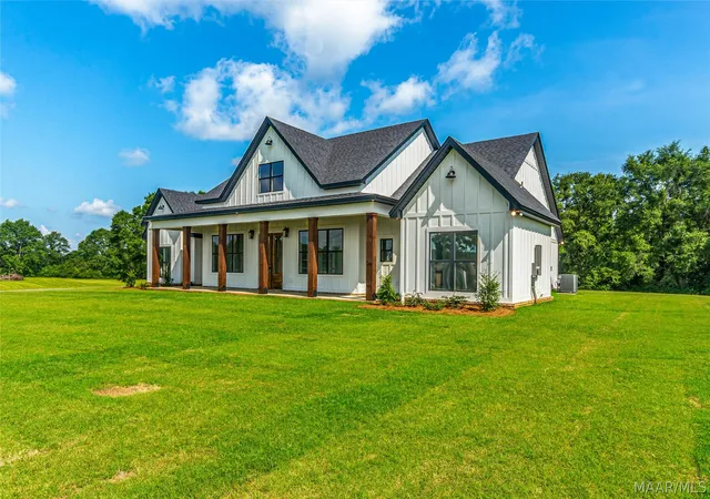 Homes for sale in Tallassee, AL | 2480 Burt Mill Rd, Tallassee, AL 36078 | MLS# 585864