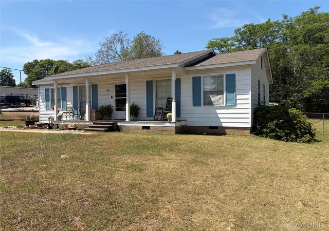 1st image of 951 Wright St, Prattville, AL 36066 | MLS# 585916