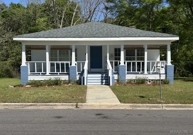 1st image of 531 Carlton St, Andalusia, AL 36420 | MLS# 585963