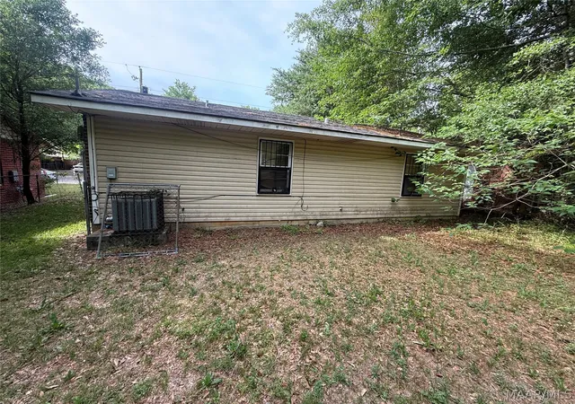 Homes for sale in Montgomery, AL | 1711 Champion St, Montgomery, AL 36110 | MLS# 586004