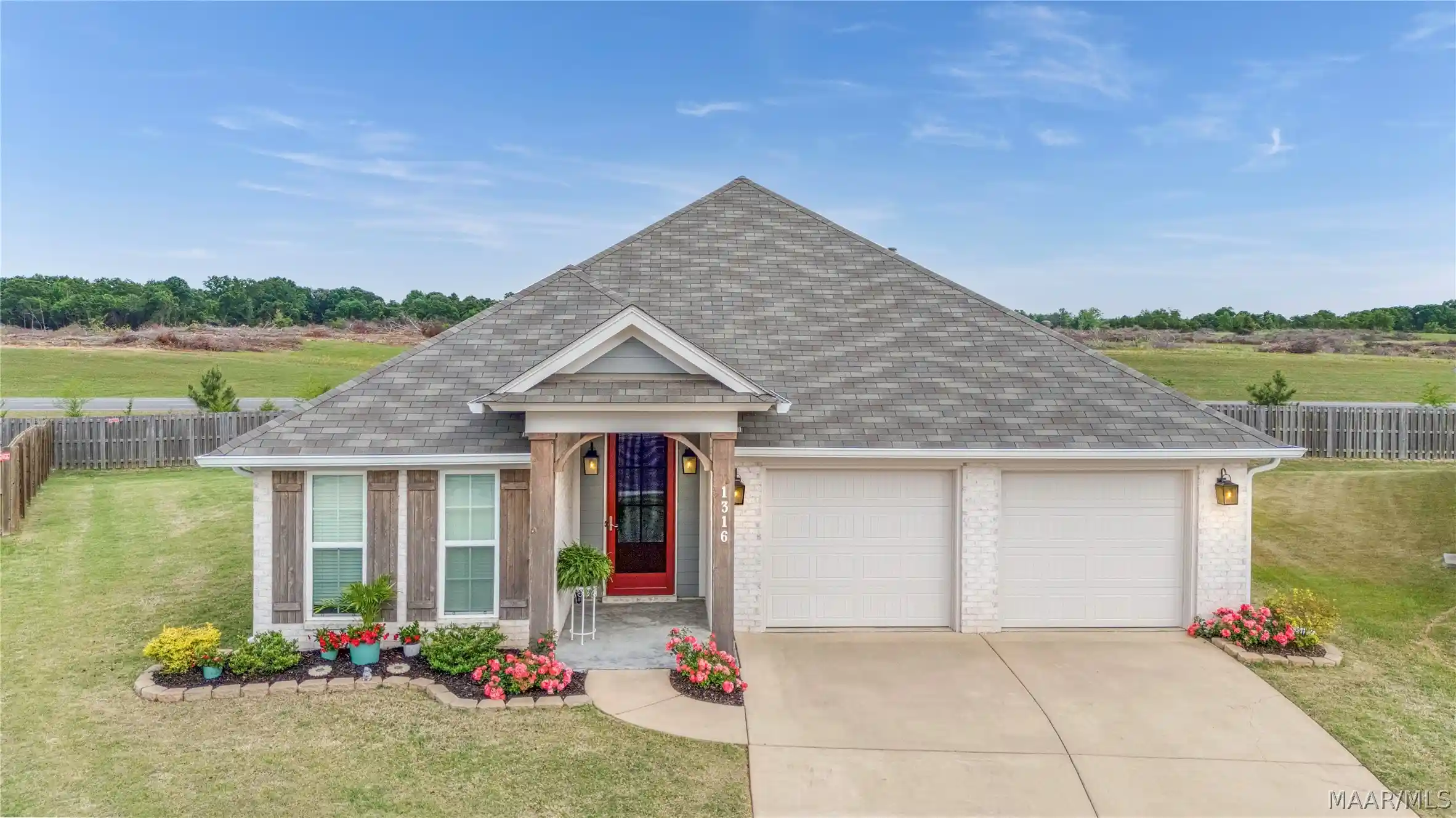 1316 Hemlock Ct, Prattville, AL 36066 | MLS# 585987 | Houzeo