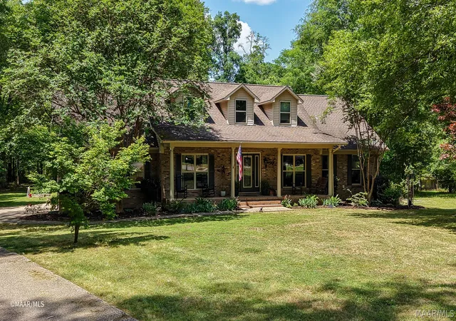 3rd image of 884 Berkshire Ct, Thomasville, AL 36784 | MLS# 585811