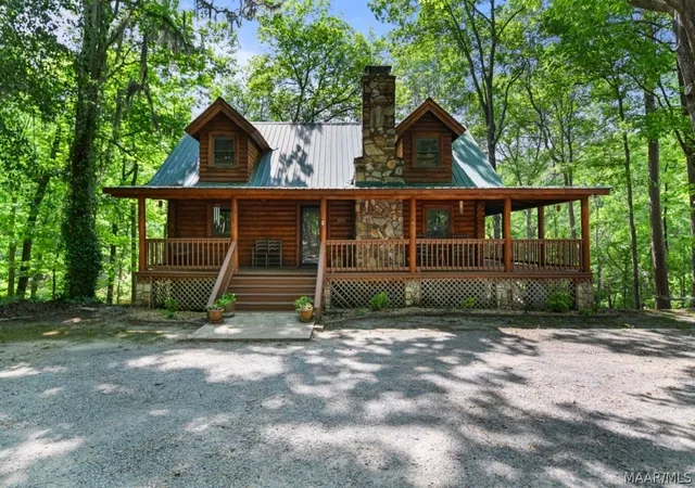 1st image of 195 John Smith Dr, Deatsville, AL 36022 | MLS# 585914