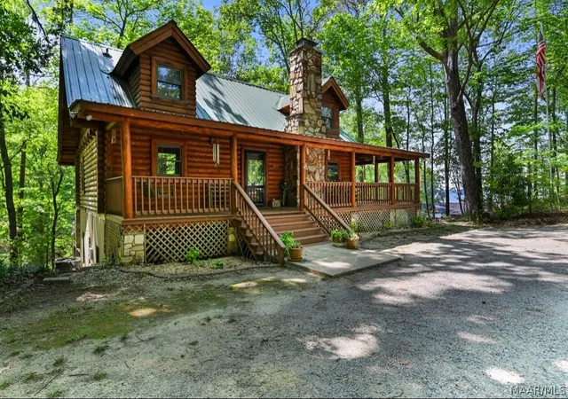 Photo 3 of Single family home for sale at 195 John Smith Dr, Deatsville, AL 36022 | MLS# 585914 | Listing updated on 2026-10-01