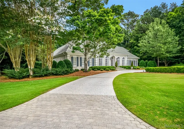 3rd image of 5442 Woodside Cir, Montgomery, AL 36117 | MLS# 586069