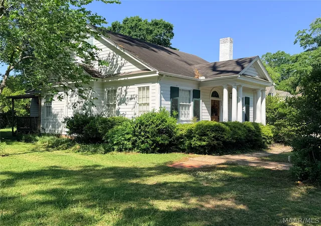 Photo 2 of Sale Pending at 509 Fort Dale St, Greenville, AL 36037 | MLS# 586139 | Listing updated on 2026-08-28
