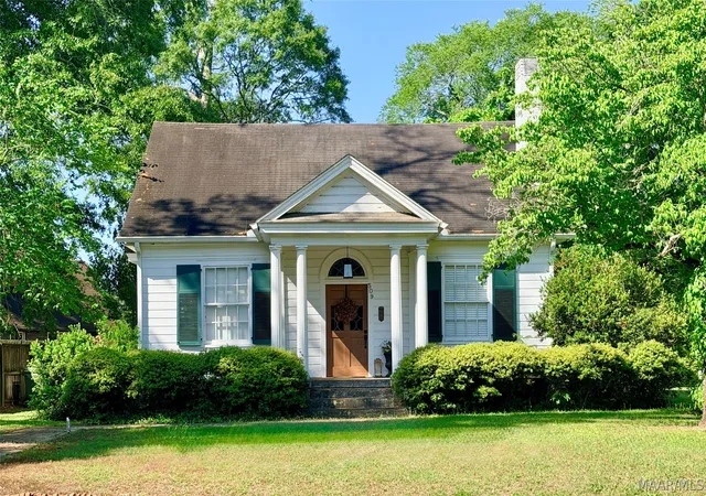 Photo 3 of Sale Pending at 509 Fort Dale St, Greenville, AL 36037 | MLS# 586139 | Listing updated on 2026-08-28
