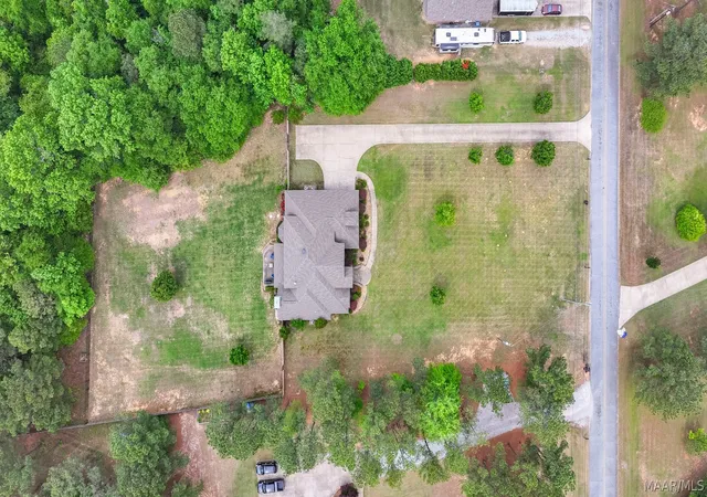 5th image of 917 Red Eagle Rd, Prattville, AL 36067 | MLS# 586266