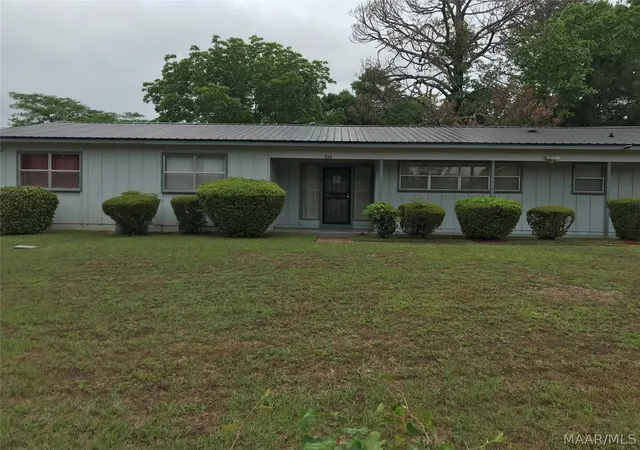 3rd image of 999 Randolph Cir, Selma, AL 36701 | MLS# 586255