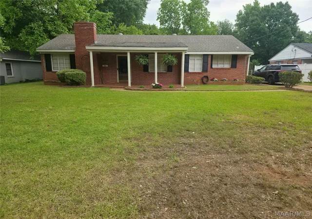 Homes for sale in Montgomery, AL | 3739 Honeysuckle Rd, Montgomery, AL 36109 | MLS# 586250