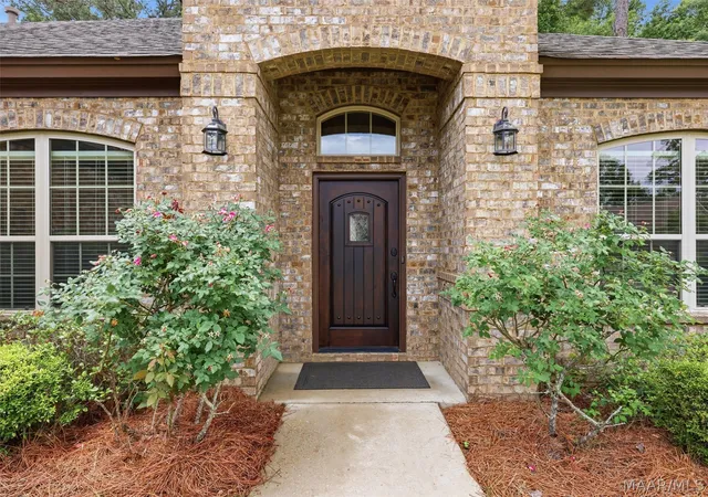 Photo 2 of Single family home for sale at 9144 Crescent Lodge Dr, Pike Road, AL 36064 | MLS# 586290 | Listing updated on 2026-07-26