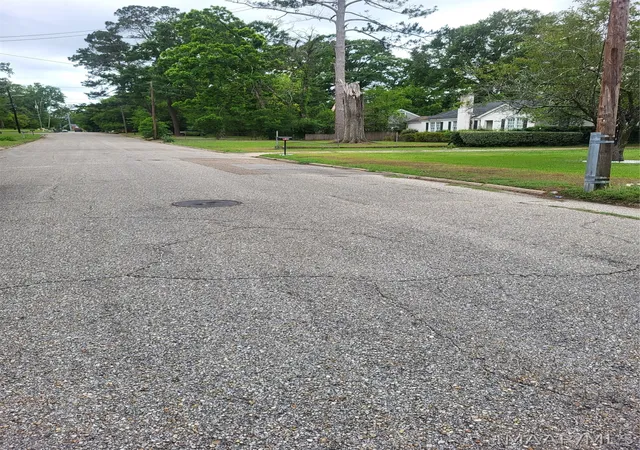 33rd image of 1933 Bullard St, Montgomery, AL 36106 | MLS# 586300