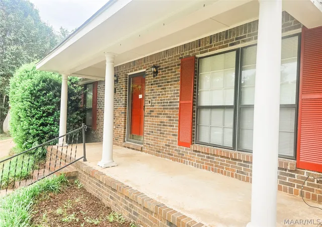 3rd image of 623 Marlyn Dr, Prattville, AL 36067 | MLS# 586303