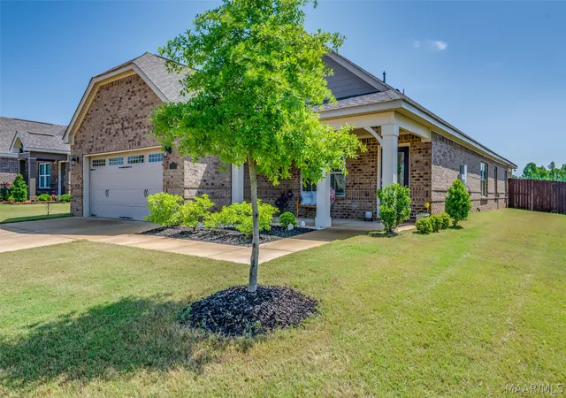 2nd image of 738 Harbin Dr, Prattville, AL 36066 | MLS# 586307