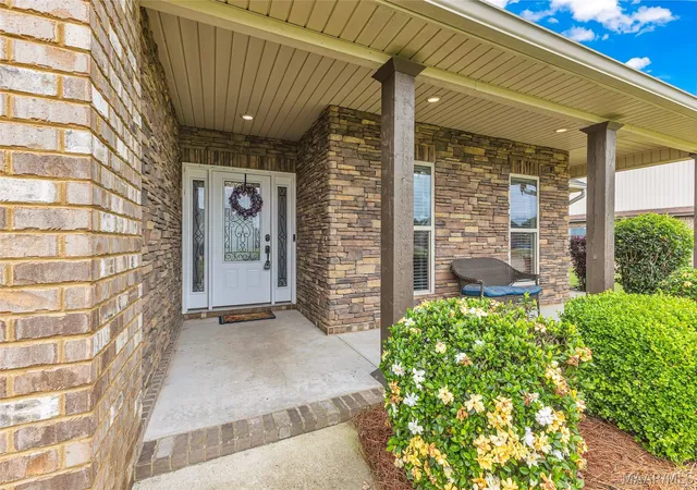 4th image of 44 Ben Ct, Wetumpka, AL 36092 | MLS# 586366