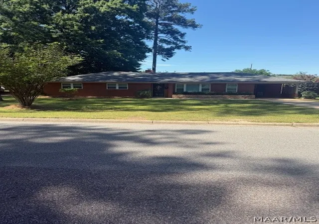 3rd image of 3819 Marie Cook Dr, Montgomery, AL 36109 | MLS# 586125