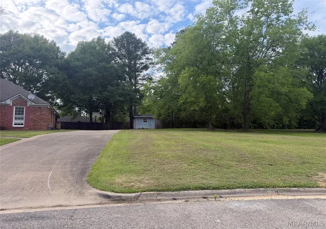 Homes for sale in Selma, AL | 420 Ivanhoe Dr, Selma, AL 36701 | MLS# 586434