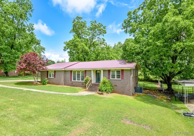2nd image of 1787 Eastwood Dr, Alexander City, AL 35010 | MLS# 586643