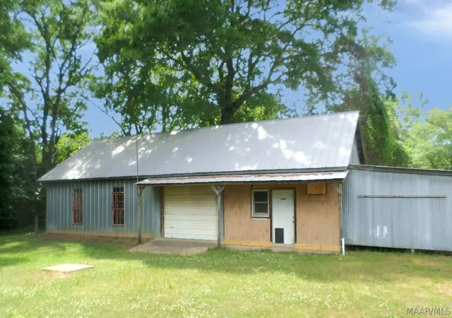 Homes for sale in Montgomery, AL | 2160 Powell Ln, Montgomery, AL 36110 | MLS# 586673