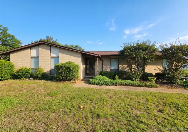 1st image of 114 E Teri Ct, Prattville, AL 36066 | MLS# 586670