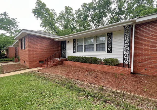 Photo 4 of Single family home for sale at 3581 Honeysuckle Rd, Montgomery, AL 36109 | MLS# 586736 | Listing updated on 2026-07-14