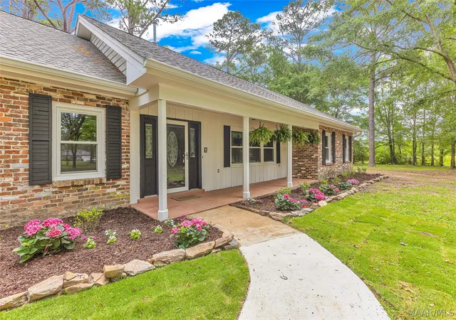 2nd image of 336 Stone River Loop, Wetumpka, AL 36092 | MLS# 586768
