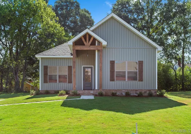 1st image of 406 Alabama St, Wetumpka, AL 36092 | MLS# 586780