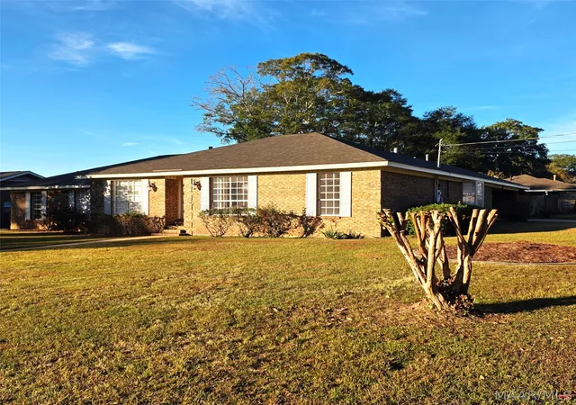1st image of 213 Gail St, Prattville, AL 36066 | MLS# 586816