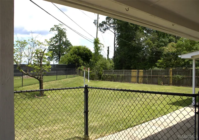 11th image of 1010 Coliseum Blvd, Montgomery, AL 36109 | MLS# 586827