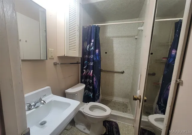 4th image of 2556 Westwood Dr, Montgomery, AL 36108 | MLS# 586981