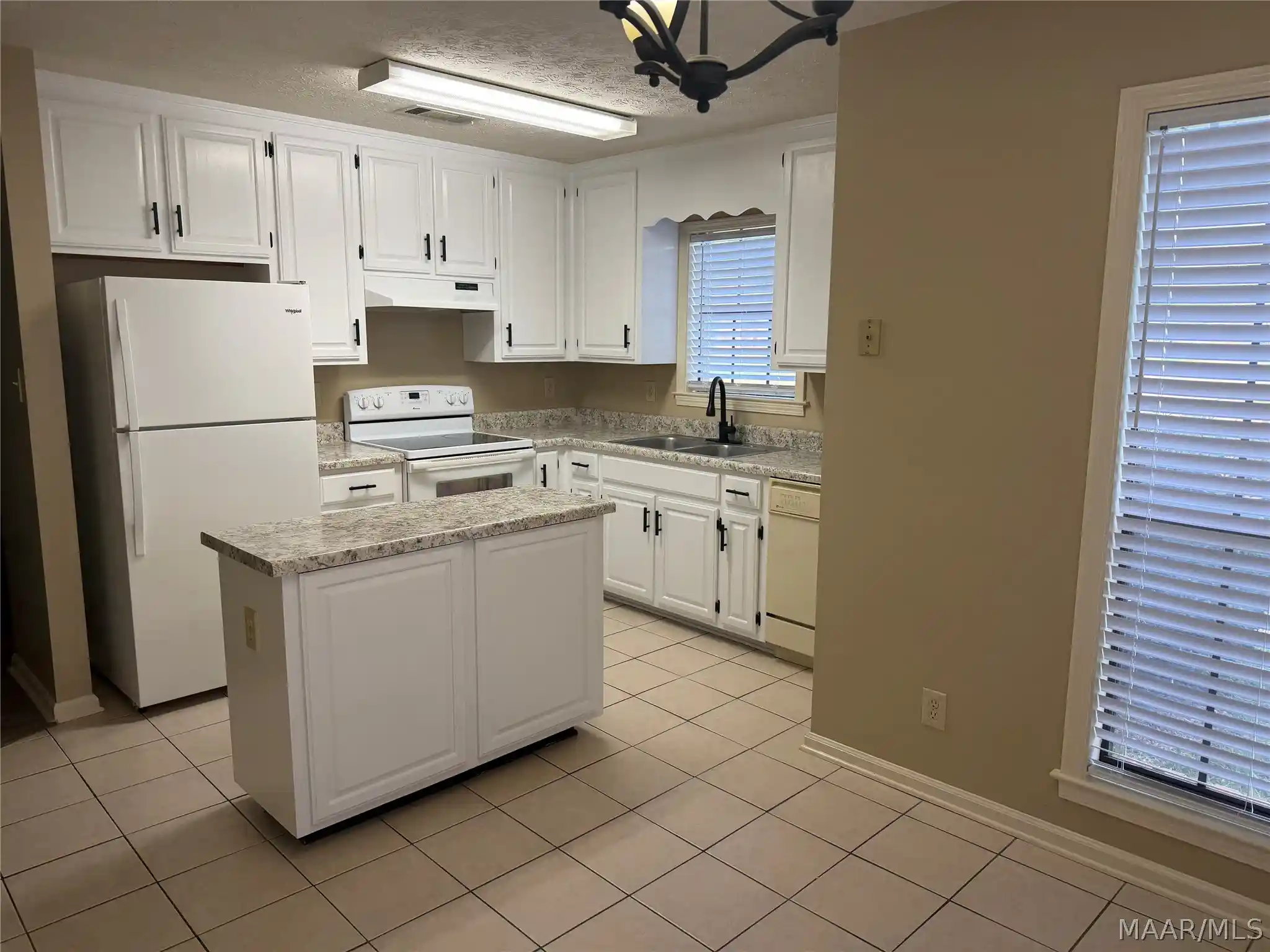 Photo 1 of Single family home for sale at 7216 Brampton Ln, Montgomery, AL 36117 | MLS# 586441 | Listing updated on 2026-10-28