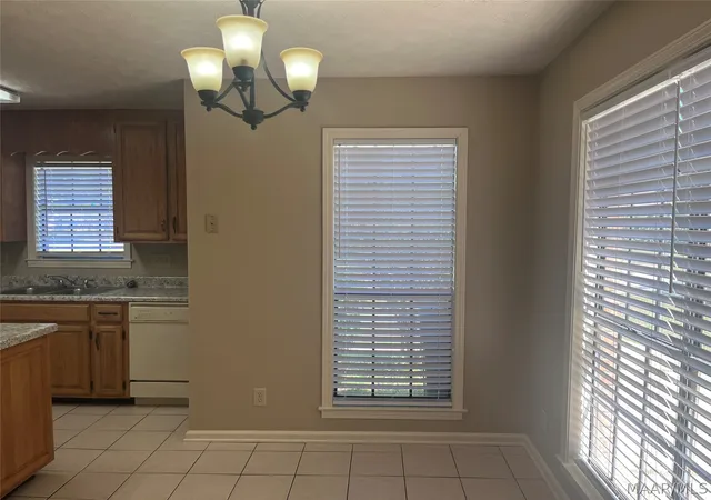 4th image of 7216 Brampton Ln, Montgomery, AL 36117 | MLS# 586441