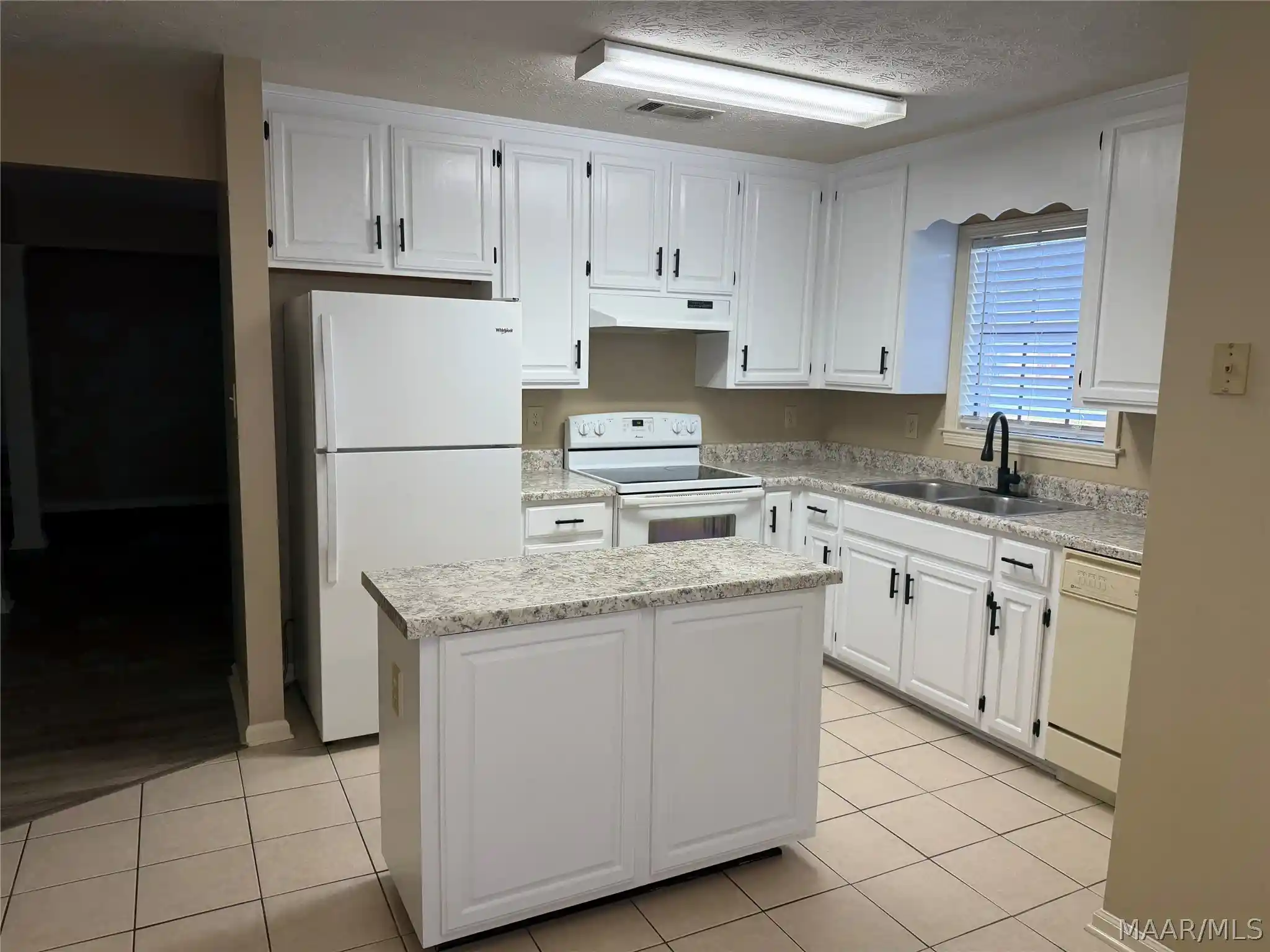 Photo 3 of Single family home for sale at 7216 Brampton Ln, Montgomery, AL 36117 | MLS# 586441 | Listing updated on 2026-10-28