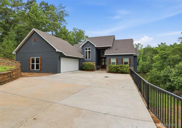 Homes for sale in Dadeville, AL | 88 Lighthouse Ct, Dadeville, AL 36853 | MLS# 587031