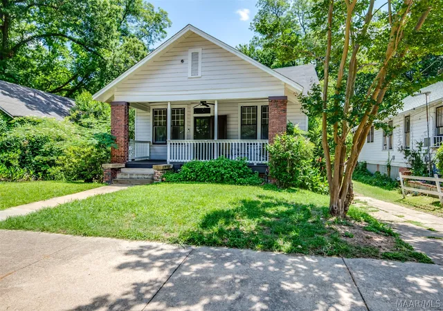 Homes for sale in Montgomery, AL | 949 S Lawrence St, Montgomery, AL 36104 | MLS# 586881