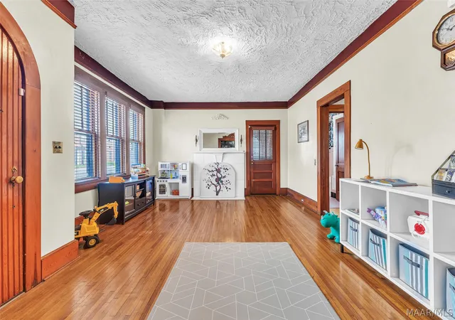 3rd image of 209 Dozier St, Wetumpka, AL 36092 | MLS# 587082