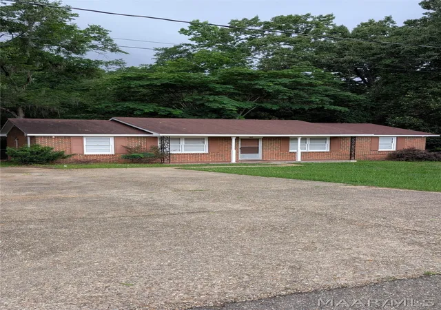Homes for sale in Selma, AL | 1927 Cannon Ln, Selma, AL 36701 | MLS# 587051