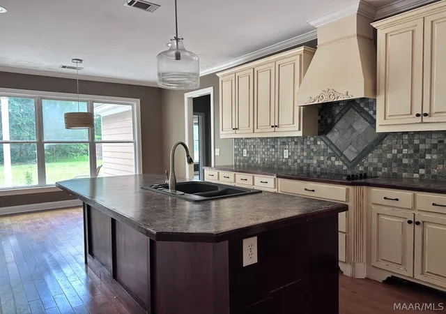 5th image of 409 Oak Valley Rd, Deatsville, AL 36022 | MLS# 586968