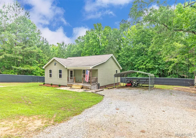 Homes for sale in Wetumpka, AL | 346 Fortner Ln, Wetumpka, AL 36092 | MLS# 587123