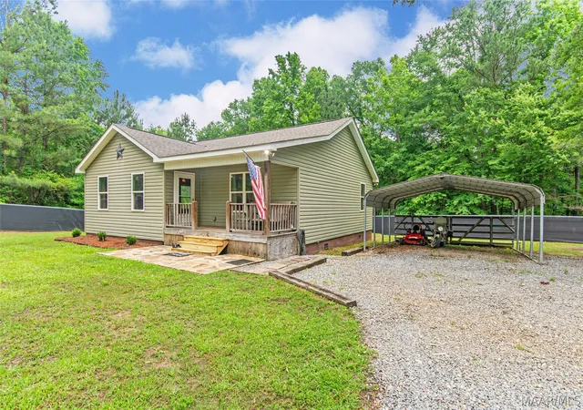 Homes for sale in Wetumpka, AL | 346 Fortner Ln, Wetumpka, AL 36092 | MLS# 587123