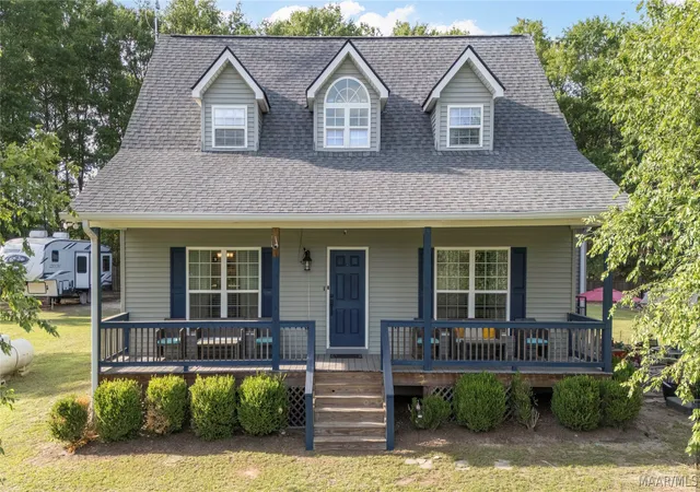 Homes for sale in Tallassee, AL | 3651 Notasulga Rd, Tallassee, AL 36078 | MLS# 587126