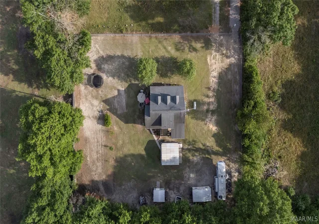 Homes for sale in Tallassee, AL | 3651 Notasulga Rd, Tallassee, AL 36078 | MLS# 587126