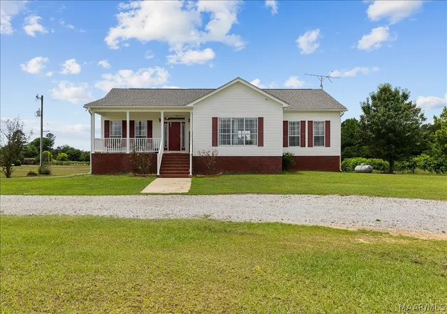 Homes for sale in Billingsley, AL | 1730 Josh Dr, Billingsley, AL 36006 | MLS# 587305