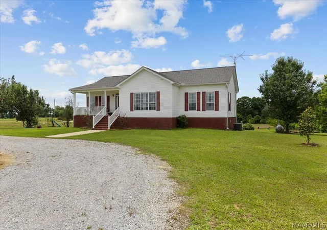 Homes for sale in Billingsley, AL | 1730 Josh Dr, Billingsley, AL 36006 | MLS# 587305