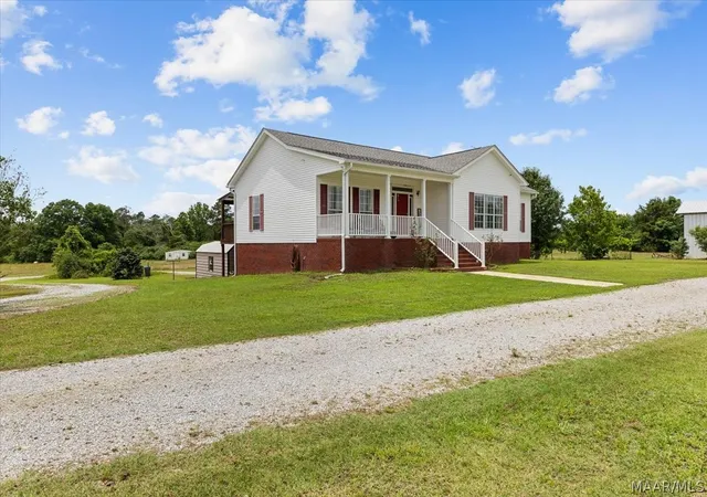 Homes for sale in Billingsley, AL | 1730 Josh Dr, Billingsley, AL 36006 | MLS# 587305