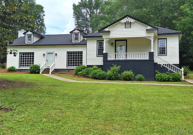 Homes for sale in Phenix City, AL | 9 Pickens St, Phenix City, AL 36869 | MLS# 587221