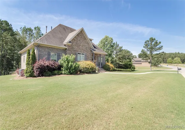 2nd image of 800 Brookwood Dr, Wetumpka, AL 36093 | MLS# 587347