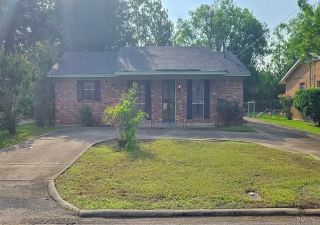 Homes for sale in Montgomery, AL | 5608 E Shades Valley Dr, Montgomery, AL 36108 | MLS# 587370