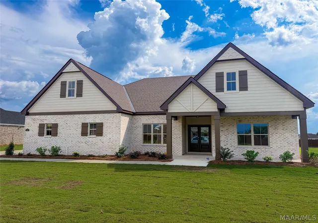 Photo 1 of Single family home for sale at 102 Dow Dr, Wetumpka, AL 36093 | MLS# 587377 | Listing updated on 2026-09-27